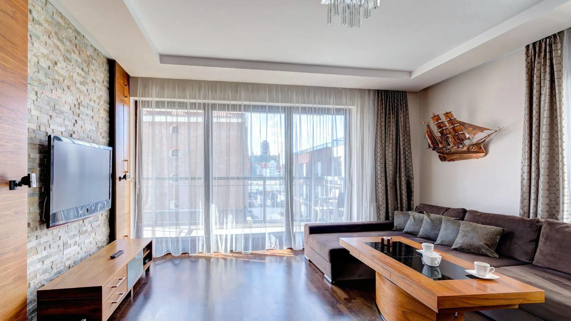 Dom & House - Apartments Szafarnia Gdansk Hotel