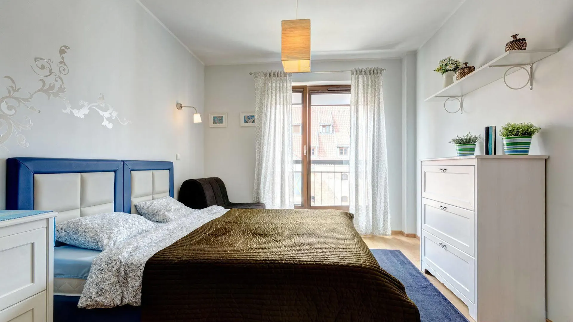 Dom & House - Apartments Szafarnia Gdańsk Hotell