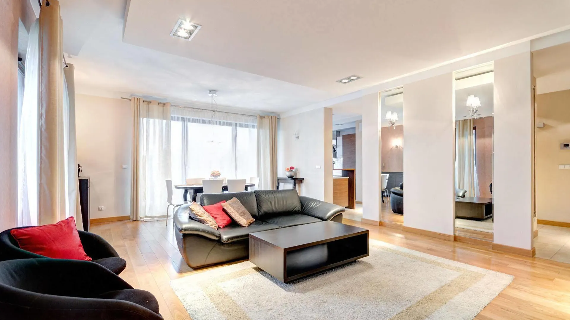 Dom & House - Apartments Szafarnia Gdańsk Hotell